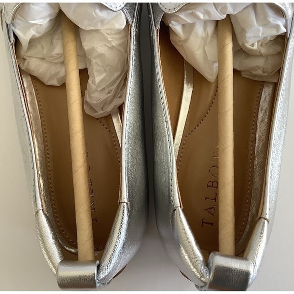 Talbots Silver Metallic Jessie Gore Leather Loafers Flats Size 7 New - Picture 2 of 4
